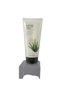 The Face Shop Cleanser NEW Herb Day 365 Master Blending Foaming Cleanser
